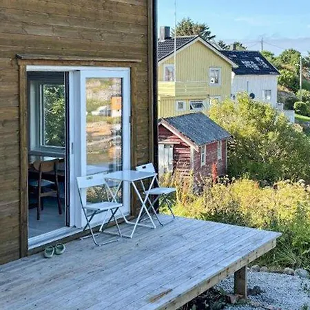 Lovely In Mausund With Wifi Bogoyvaer